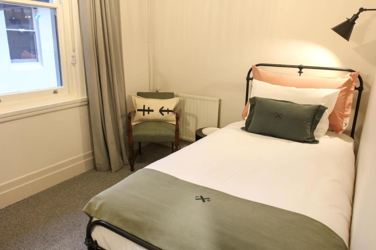Alpine Hotel, Eat Drink Sleep Уорбертон Экстерьер фото