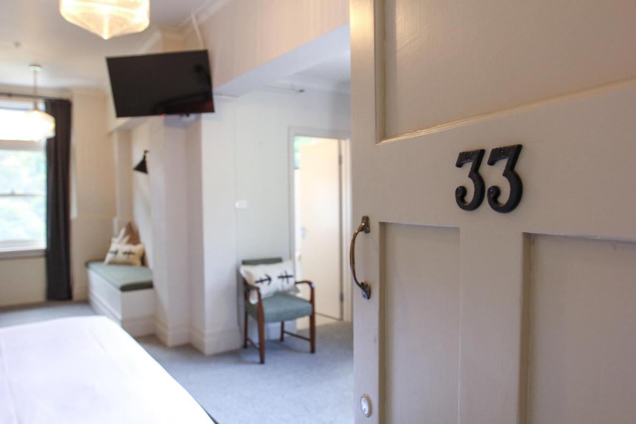 Alpine Hotel, Eat Drink Sleep Уорбертон Экстерьер фото