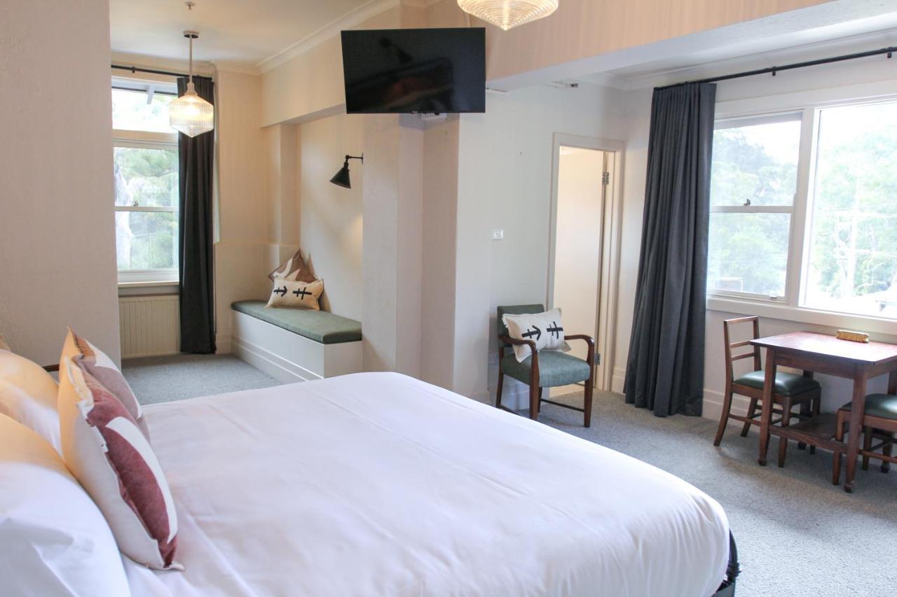 Alpine Hotel, Eat Drink Sleep Уорбертон Экстерьер фото